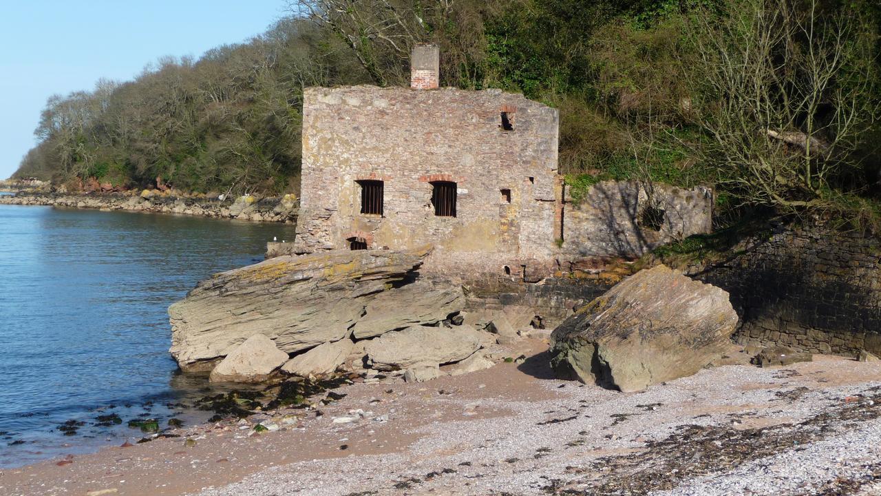 The Station Guest House Galmpton Exterior photo